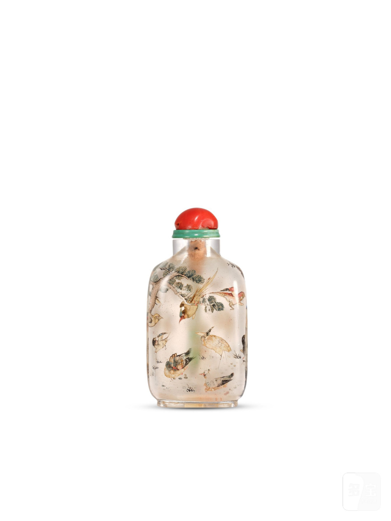 己巳年（1929）葉仲三款 水晶內畫百鳥圖鼻煙壺 | AN INSIDE-PAINTED CRYSTAL 'HUNDRED BIRDS' SNUFF BOTTLE - 图1
